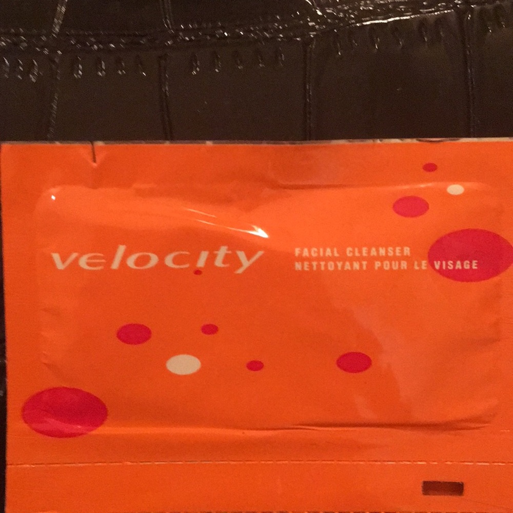 🆓Velocity by Mary Kay cleanser & moisturizer - Picture 2 of 8